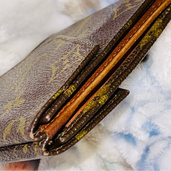 SOLD-Authentic Louis Vuitton Small Trifold Wallet - Picture 6 of 12